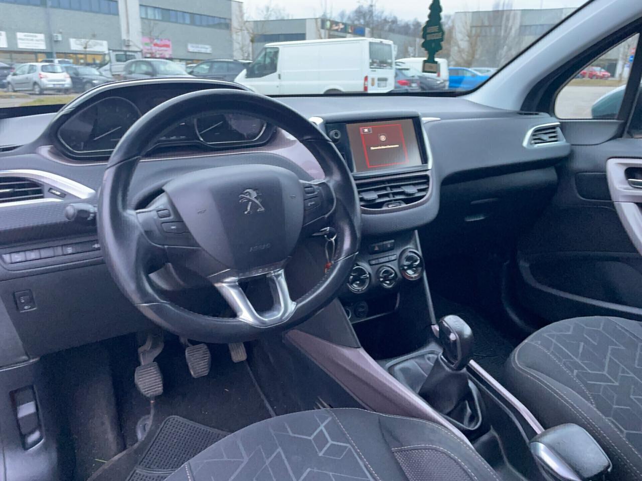 Peugeot 2008 PureTech 82*Neopatentati*
