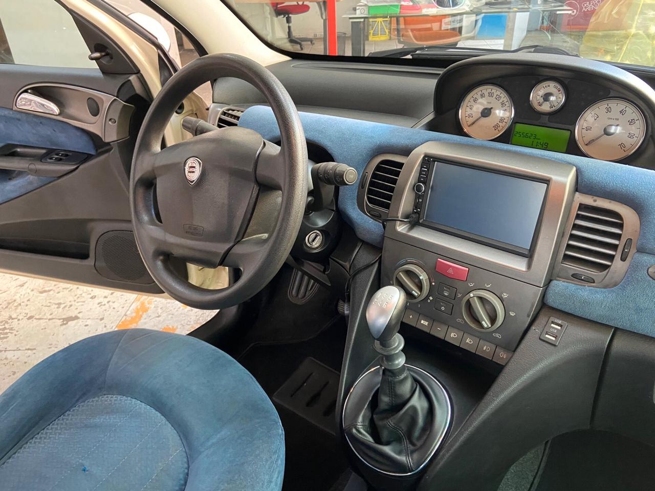Lancia Ypsilon 1.2 Argento BENZINA/METANO!!!
