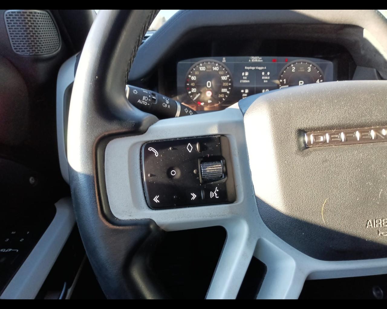 LAND ROVER Defender VII 2020 110 - Defender 110 3.0d i6 mhev X-Dynamic