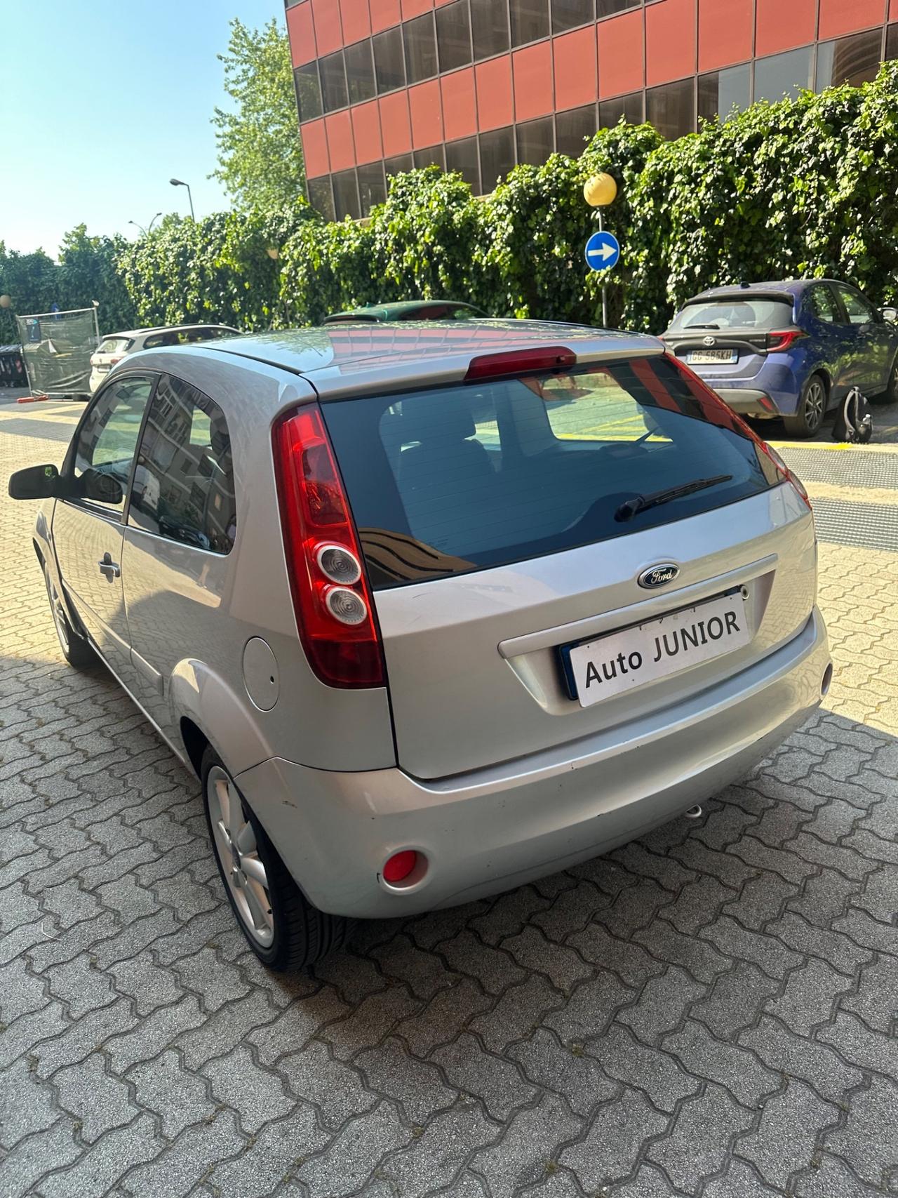 Ford Fiesta 1.2 16V 3p. Ghia