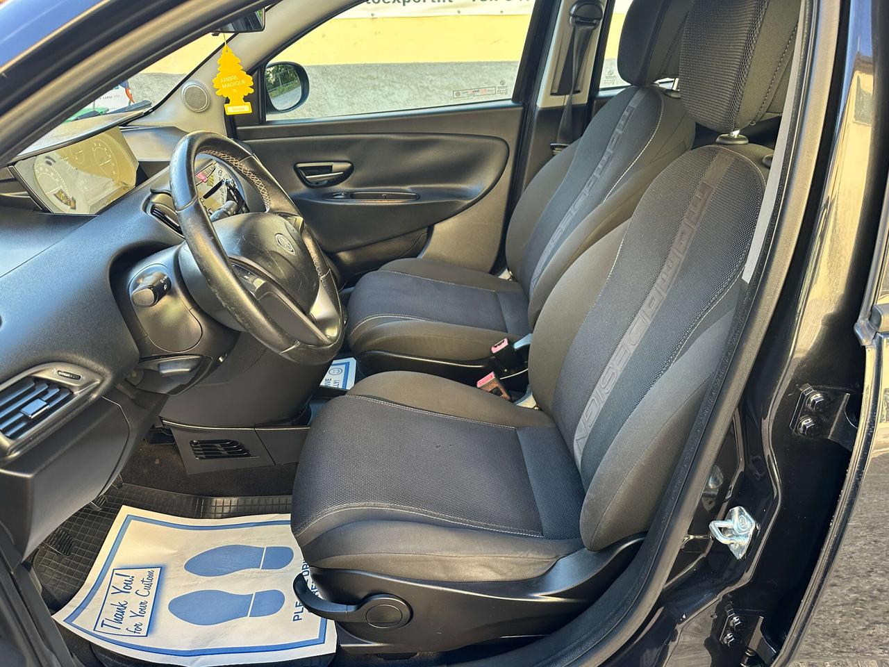 Lancia Ypsilon 1.2 69 CV 5 porte Platinum