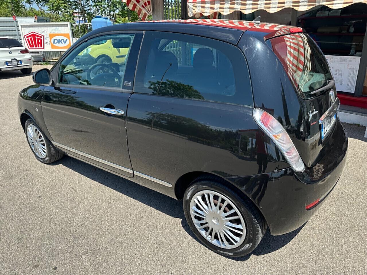 Lancia Ypsilon 1.2 69 CV Argento