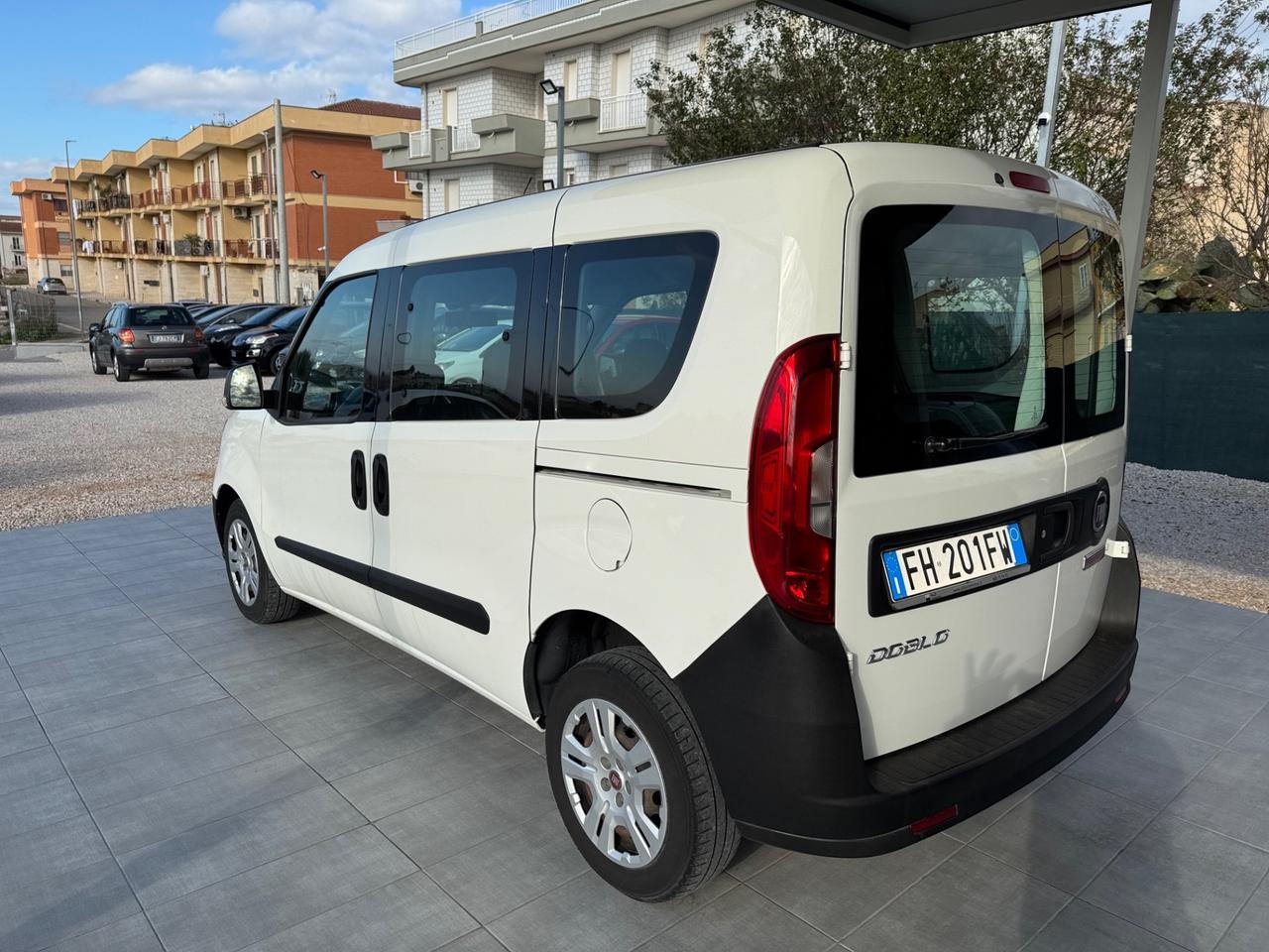 Fiat Doblo 1.3 MJT 5 POSTI AUTOCARRO