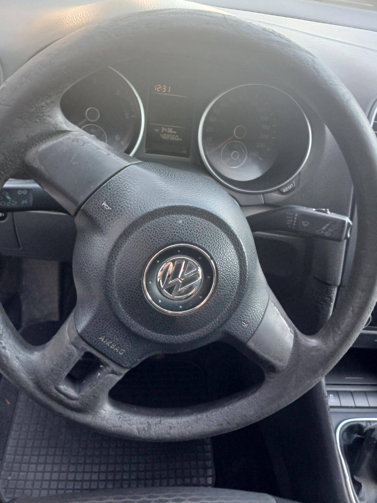 Volkswagen Golf 1.6 TDf