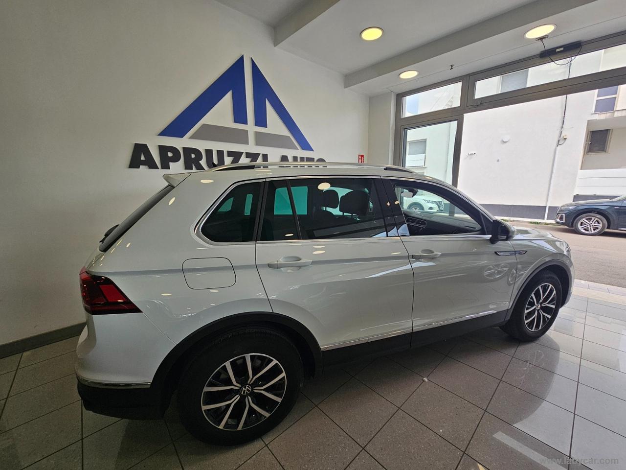 VOLKSWAGEN Tiguan 2.0 TDI 150CV SCR DSG Life