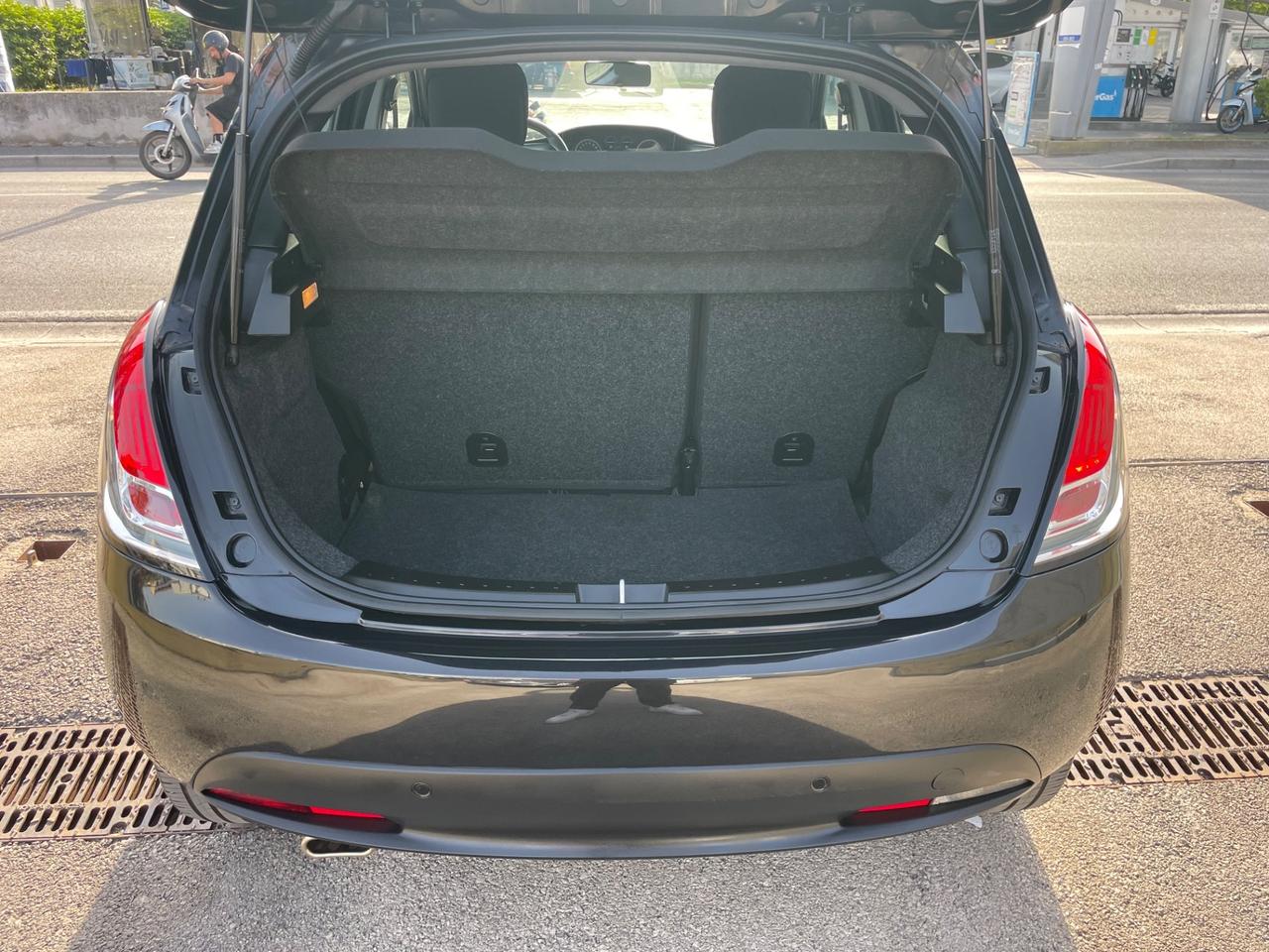 LANCIA YPSILON 1.0 HYBRID 70 (CV) 2022