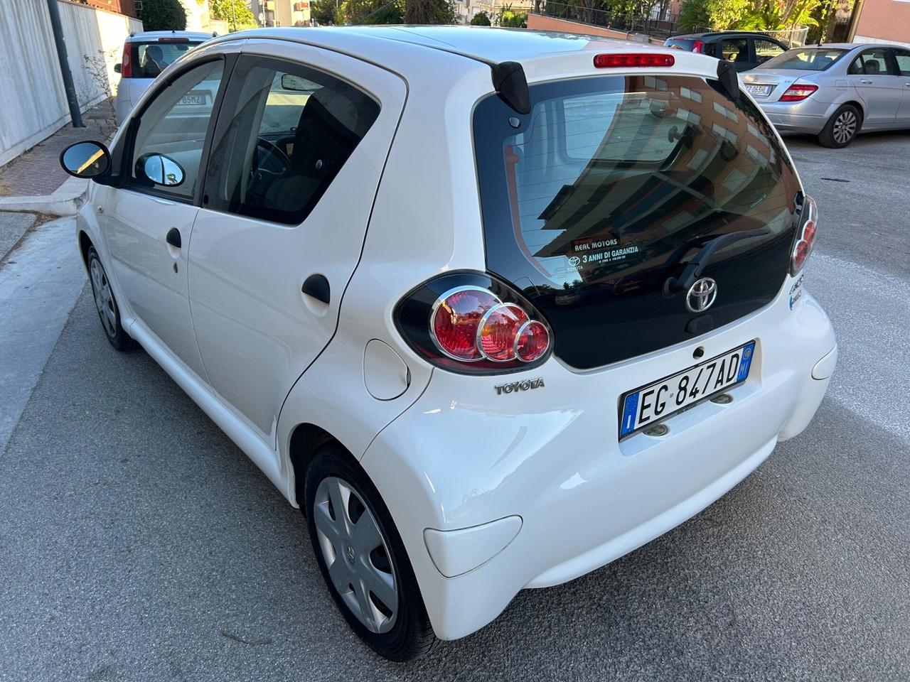 Toyota Aygo 1.0 benz ideale per neopatentati