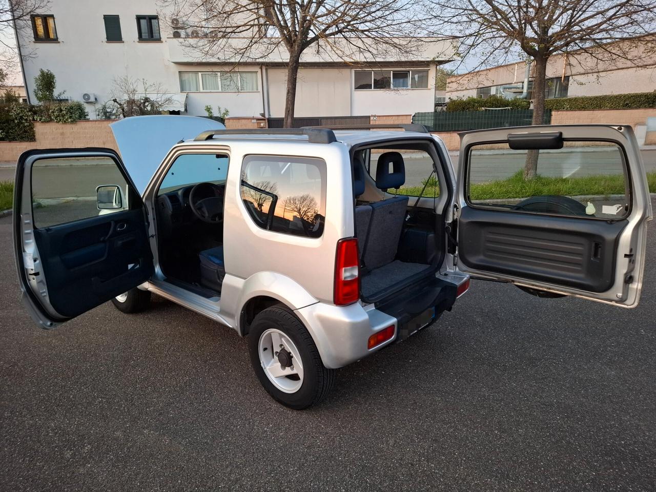 Suzuki Jimny 1.3i 16V cat 4WD JLX Special
