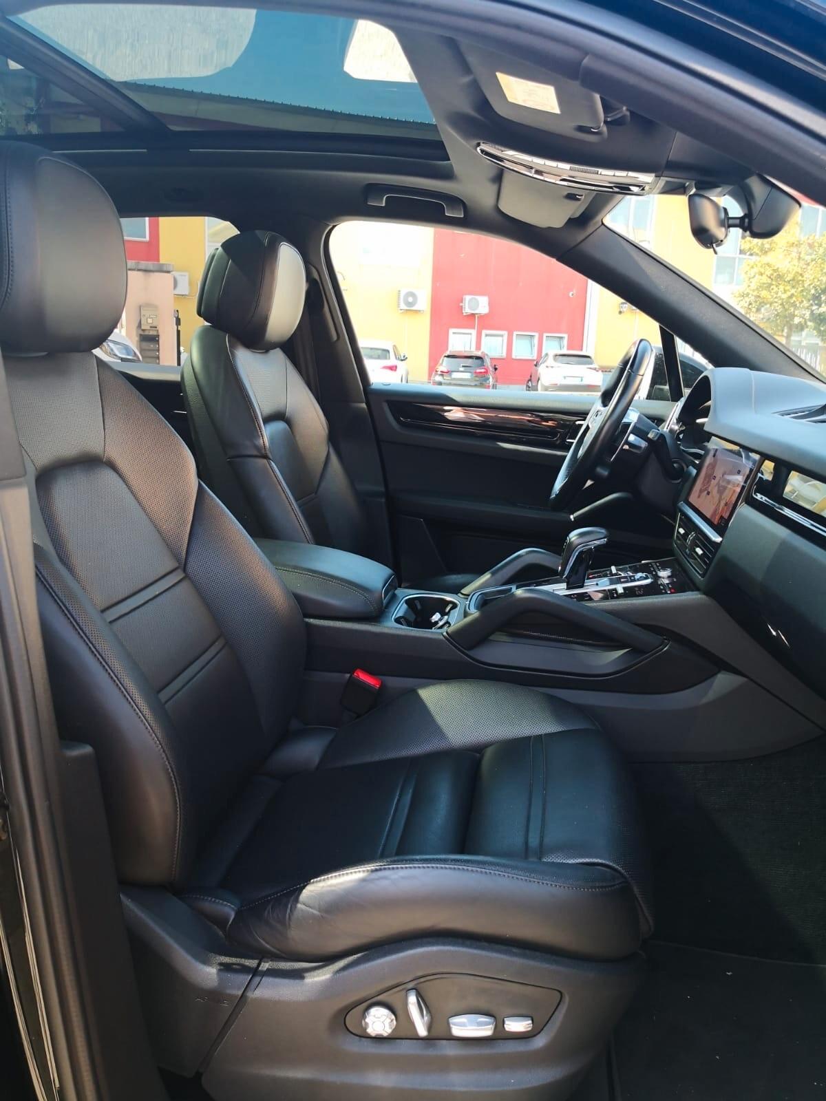 Porsche Cayenne 3.0 V6 E-Hybrid ***CONTOVENDITA - SU APPUNTAMENTO***