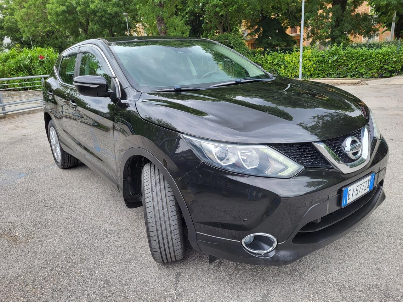 Nissan Qashqai 1,6 dCi-NAVI-TELECAMERA-3 REVISIONI
