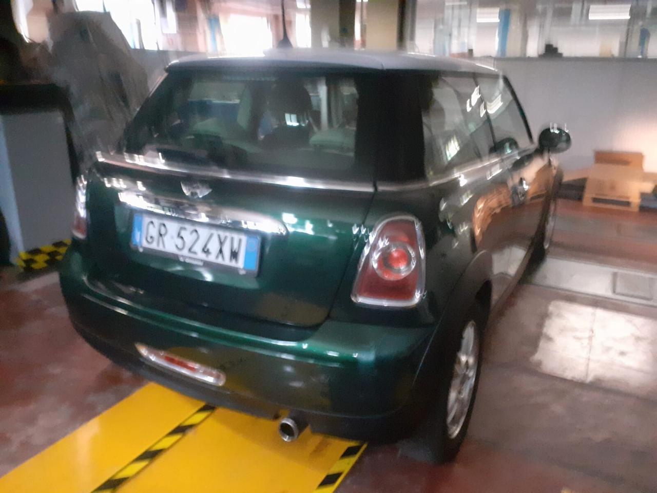 Mini One 1.6 - 2012 ok neopatentati