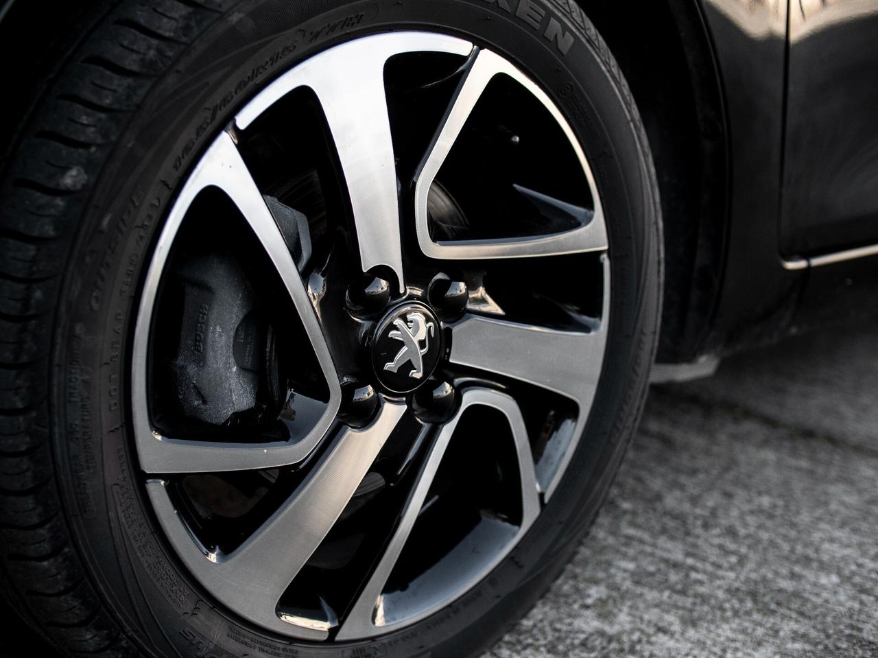 Peugeot 108 PureTech 82 3 porte Allure TOP!