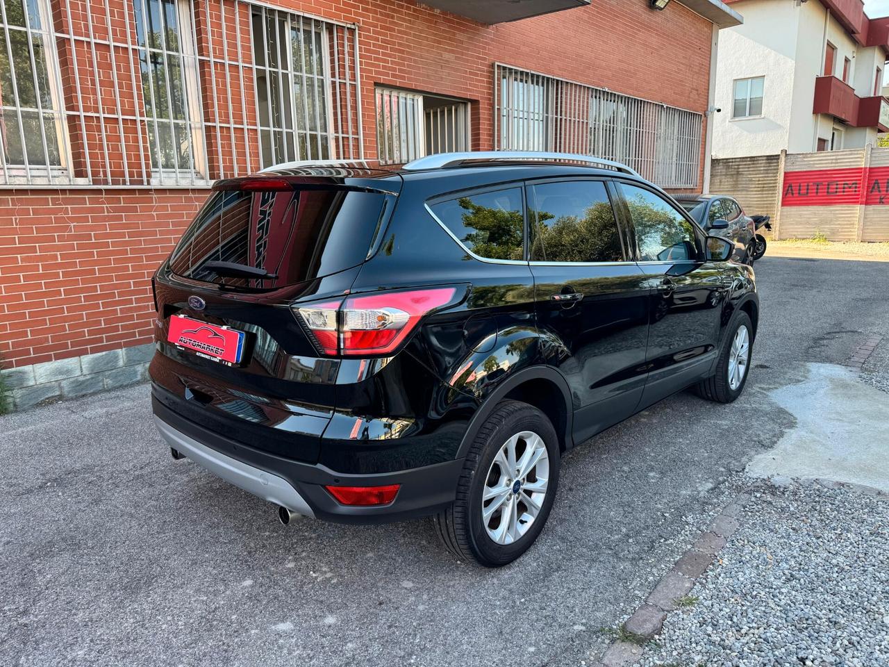 Ford Kuga 1.5 TDCI 120 CV S&S 2WD Titanium