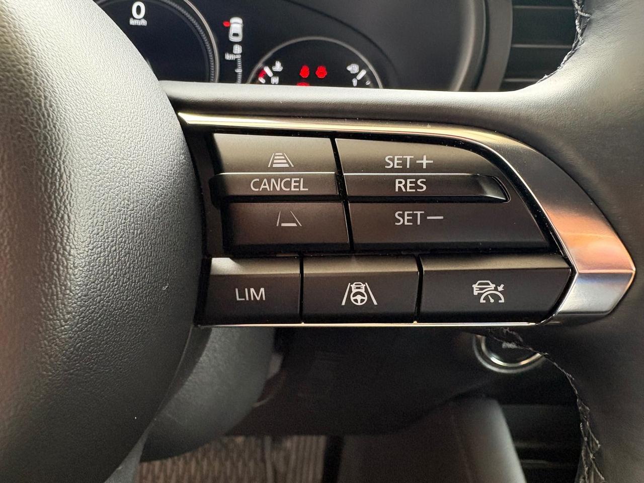 Mazda 3 Exclusive Line 2.0 E-SkyActiv-G MHE #10370