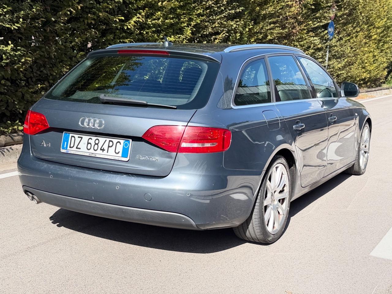 Audi A4 s-Line 2.0 TDI 143CV EURO 5 ok neopatentati