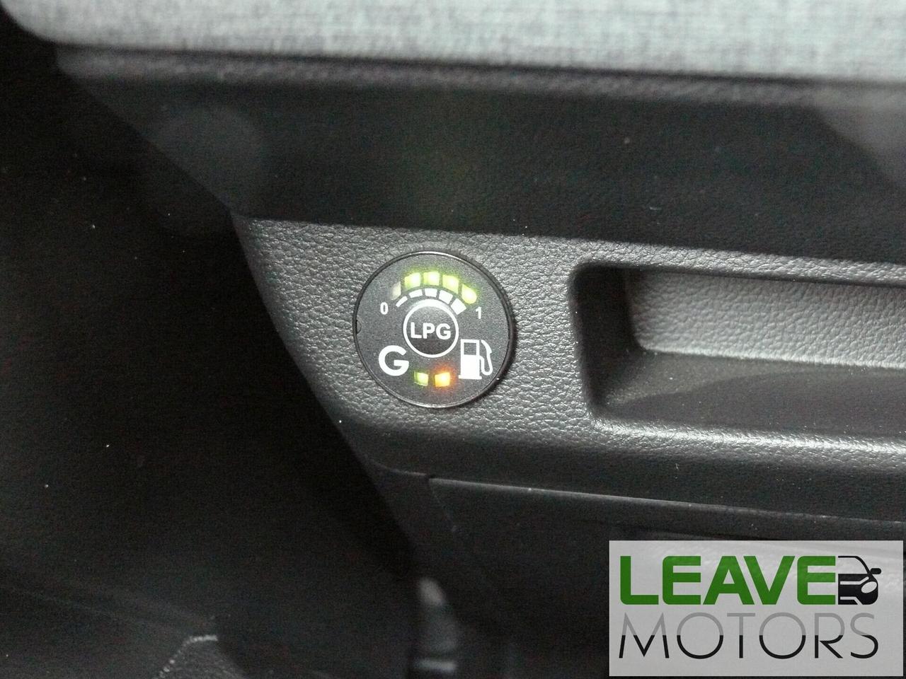 Renault Clio 100 CV GPL Evolution (M1495)