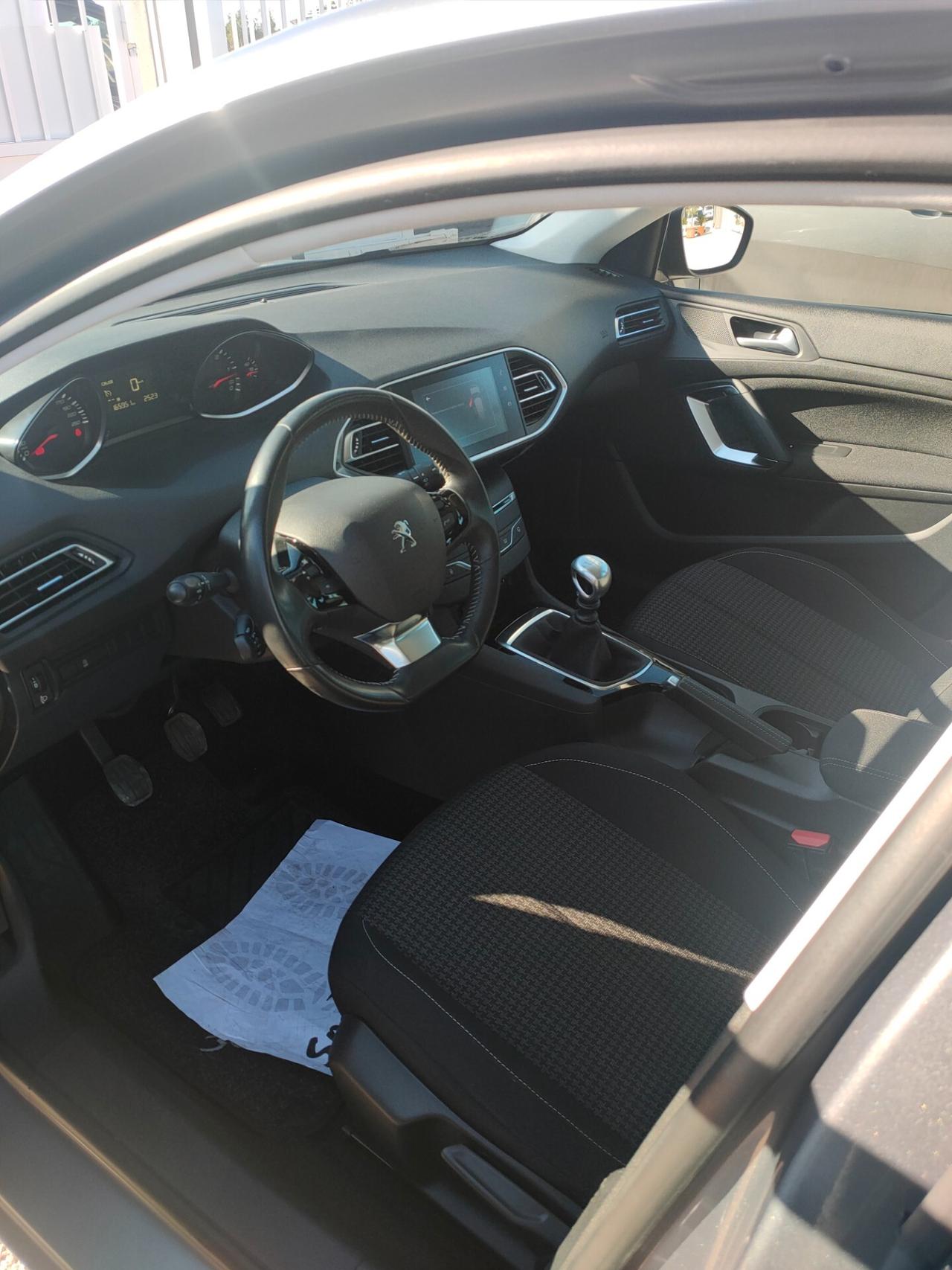 Peugeot 308 BlueHDi 100 S&S Business