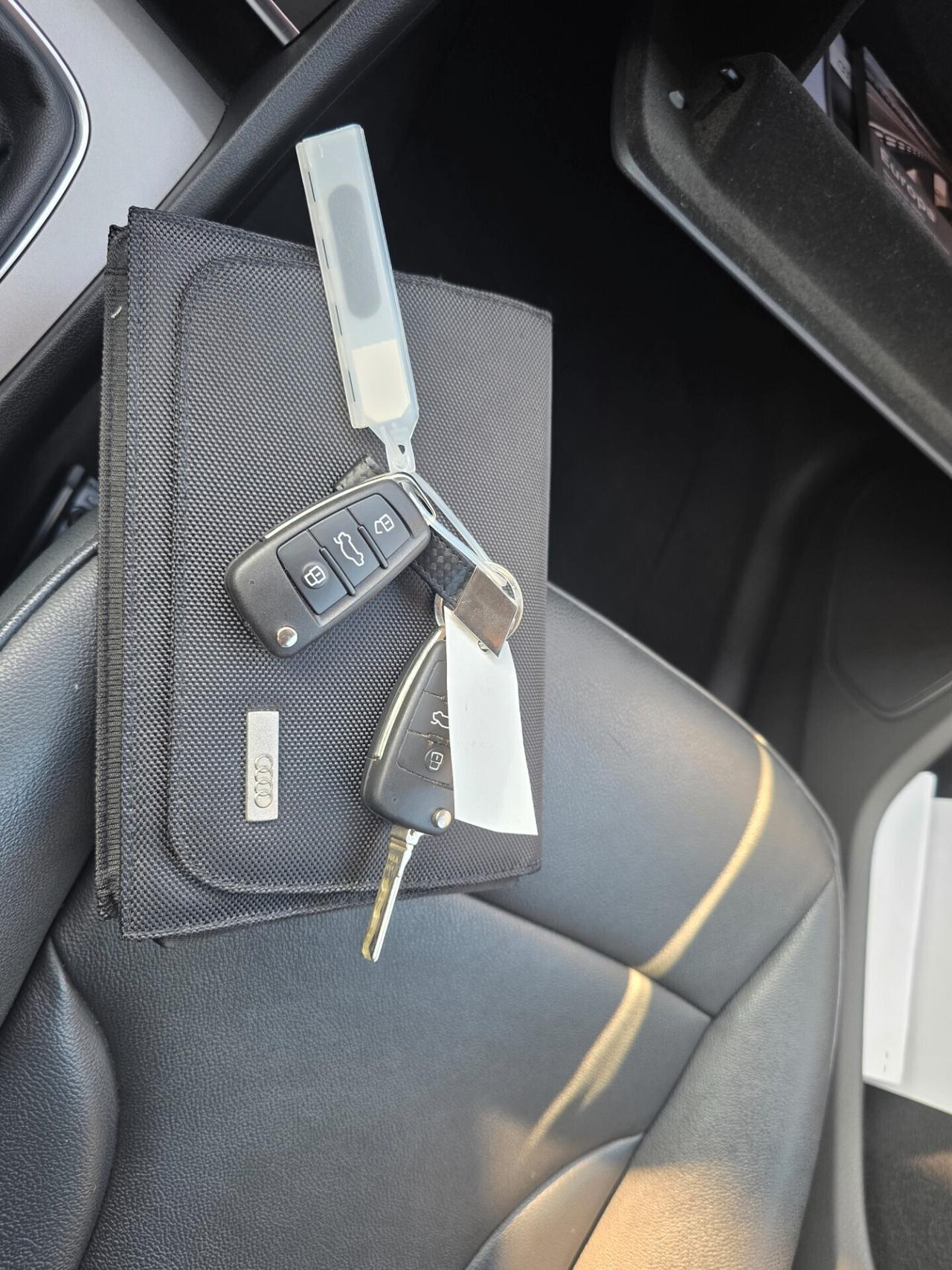 Audi Q3 2.0D 4x4 Edition perfetta e garantita 12M