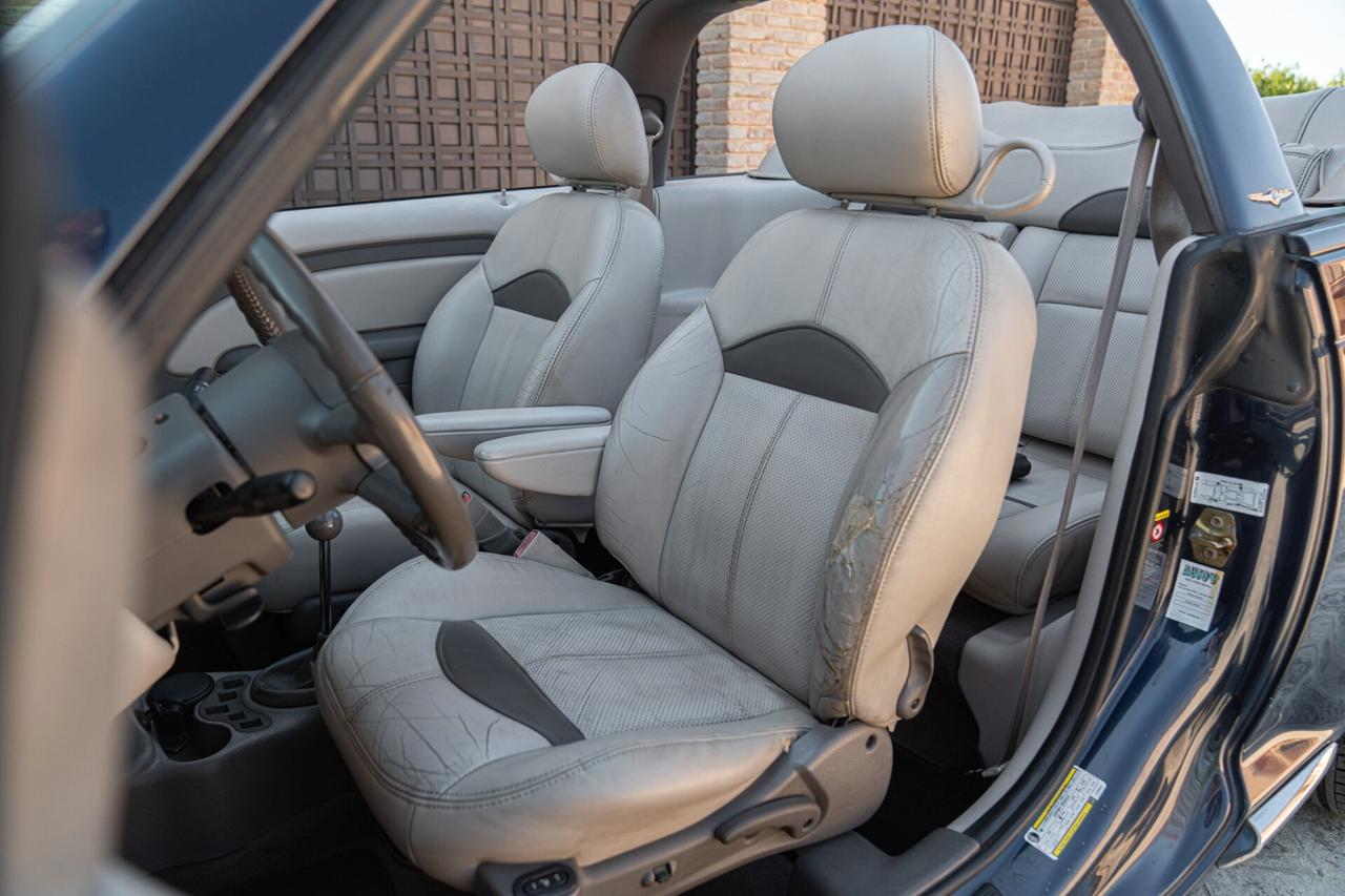 Chrysler PT Cruiser LIMITED 2.4 L CABRIOLET - CHR00001
