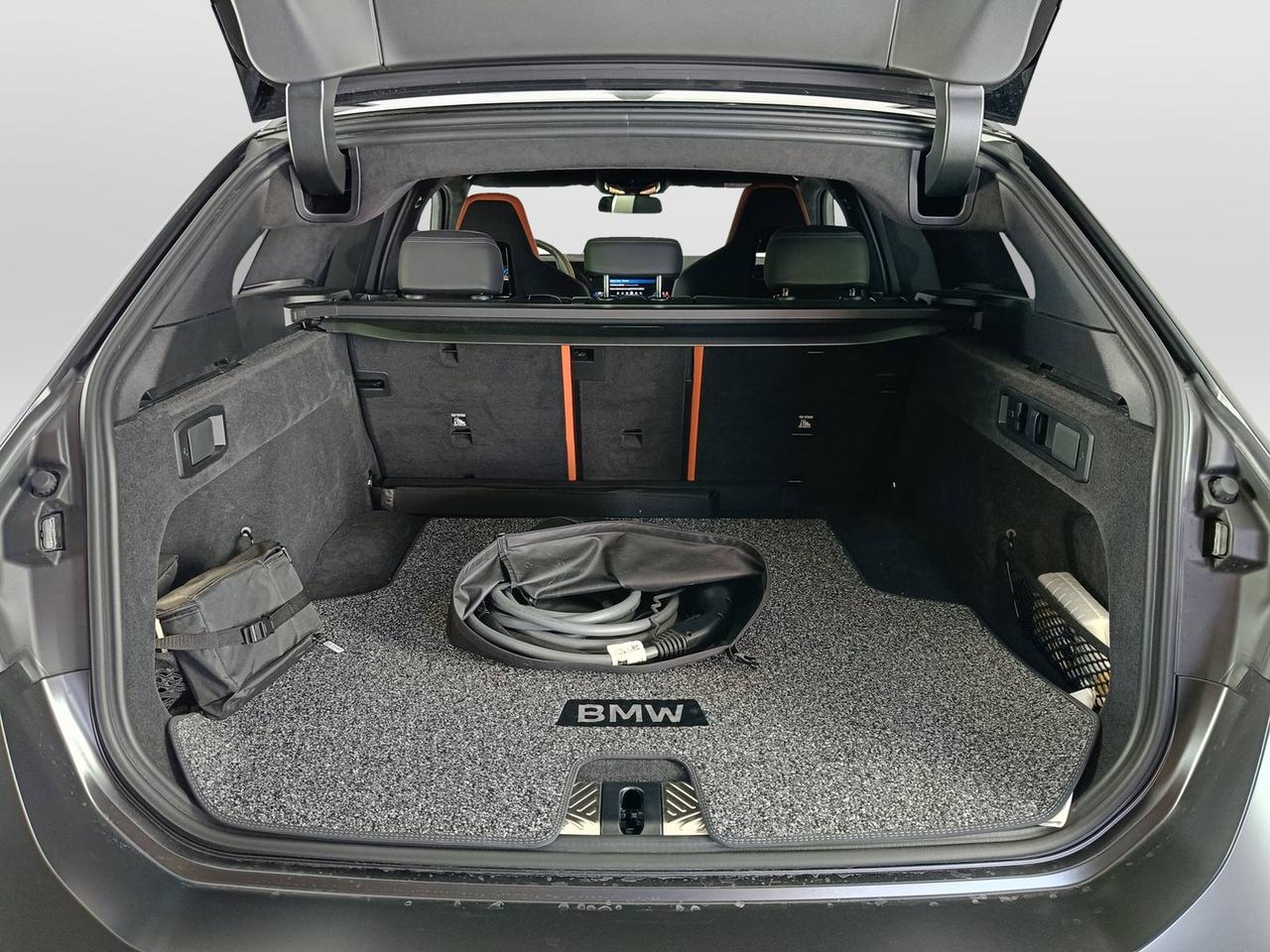 BMW M5 Touring 4.4 727cv auto