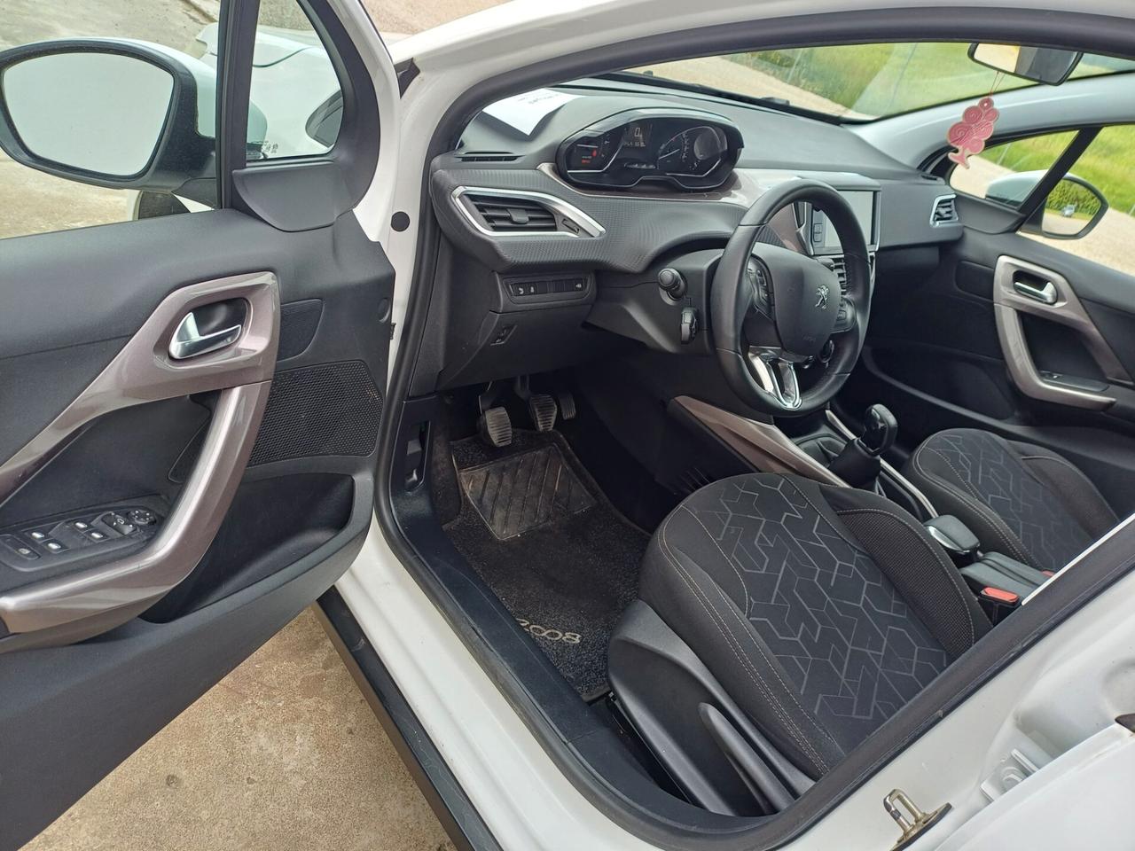 Peugeot 2008 1.2 VTi 82CV Access