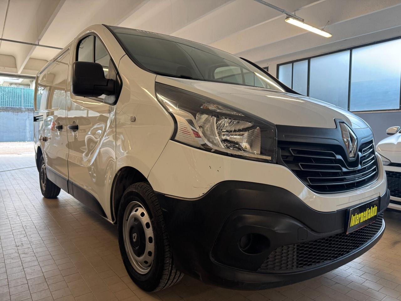 RENAULT Trafic T27 1.6 dCi IVA / MOTORE NUOVO