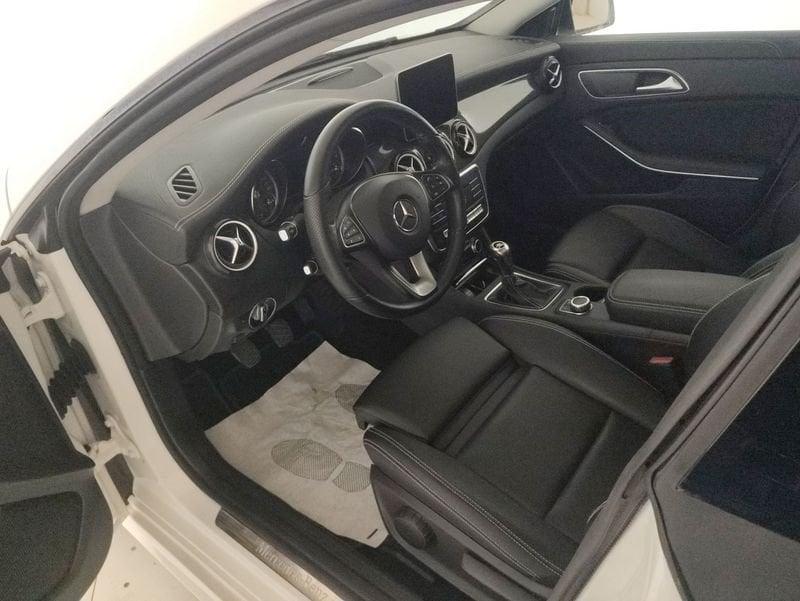 Mercedes-Benz CLA 180 Premium FL
