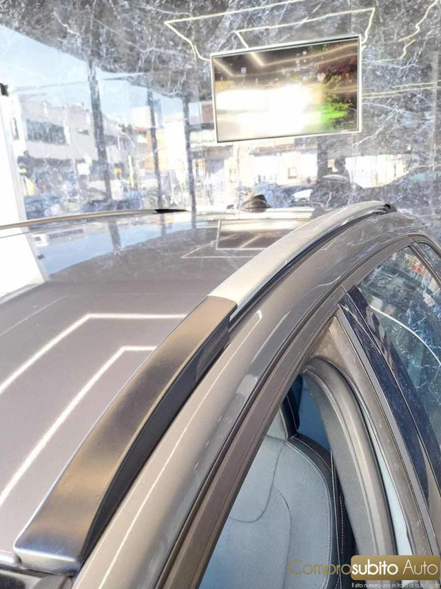 VOLVO V40 Cross Country D2 Geartronic Pro (Garanzia 12 Mesi)