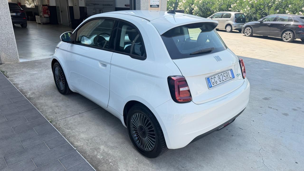 Fiat 500 500e Berlina 42 kWh Icon 118cv