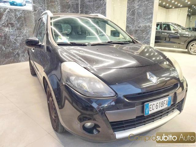 RENAULT Clio 1.2 16V SporTour Confort