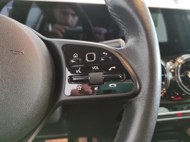 Mercedes-Benz GLB (X247) - GLB 180 d Automatic Business