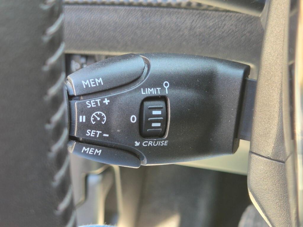 Peugeot 2008 PureTech 100CV S&S Active Pack