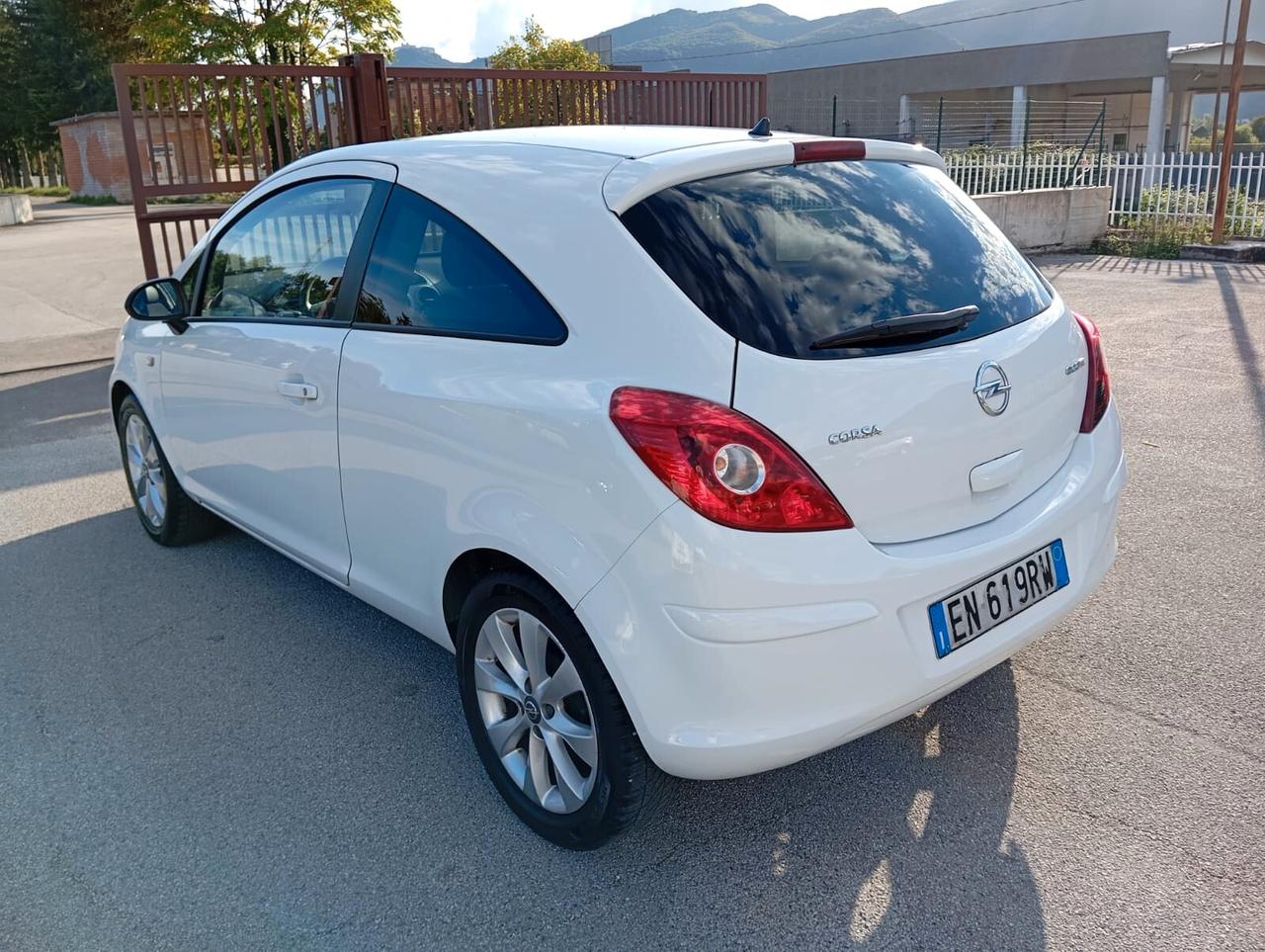 Corsa 1.2 GPL KM CERTIFICATI