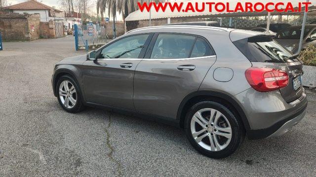 MERCEDES-BENZ GLA 180 d Sport
