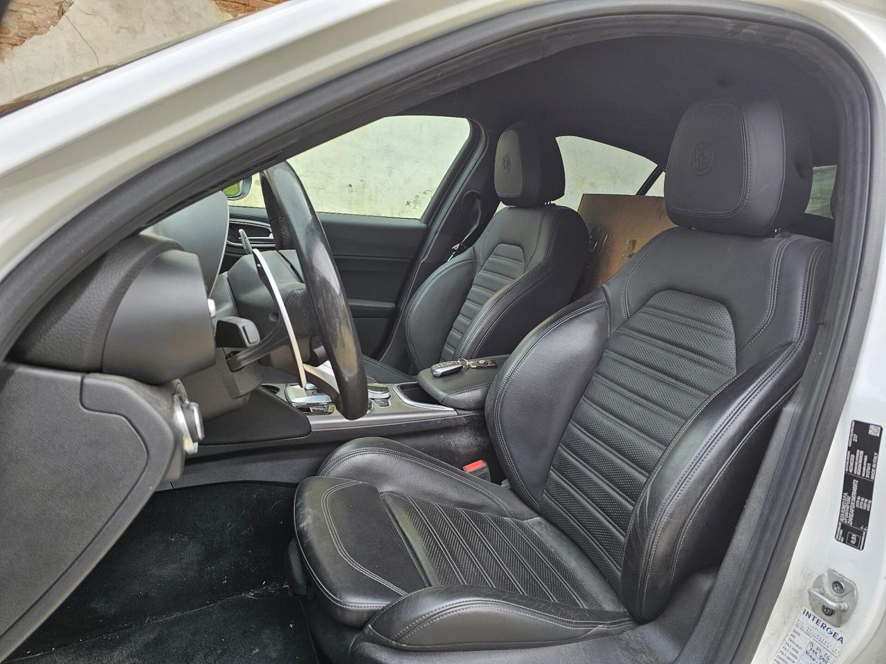 Alfa Romeo Giulia 2.2 Turbodiesel 210 CV AT8 AWD Q4 Veloce