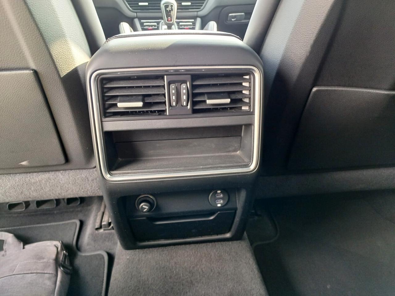 Porsche Cayenne 3.0 V6