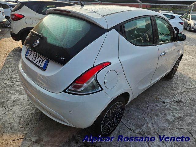 LANCIA Ypsilon 1.2 69 CV 5 porte GPL Ecochic Gold