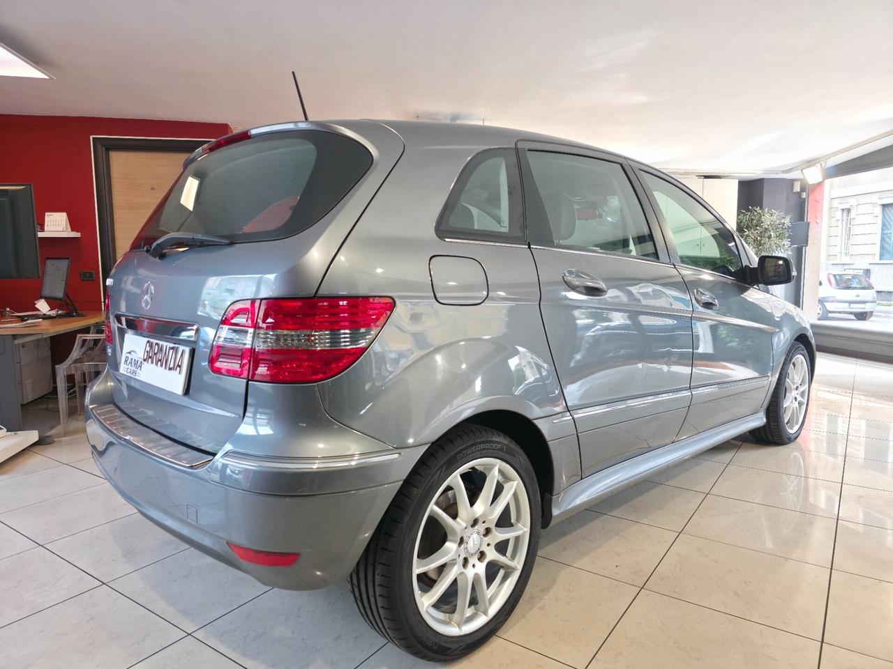 Mercedes-benz B 180 AUTOMATIC
