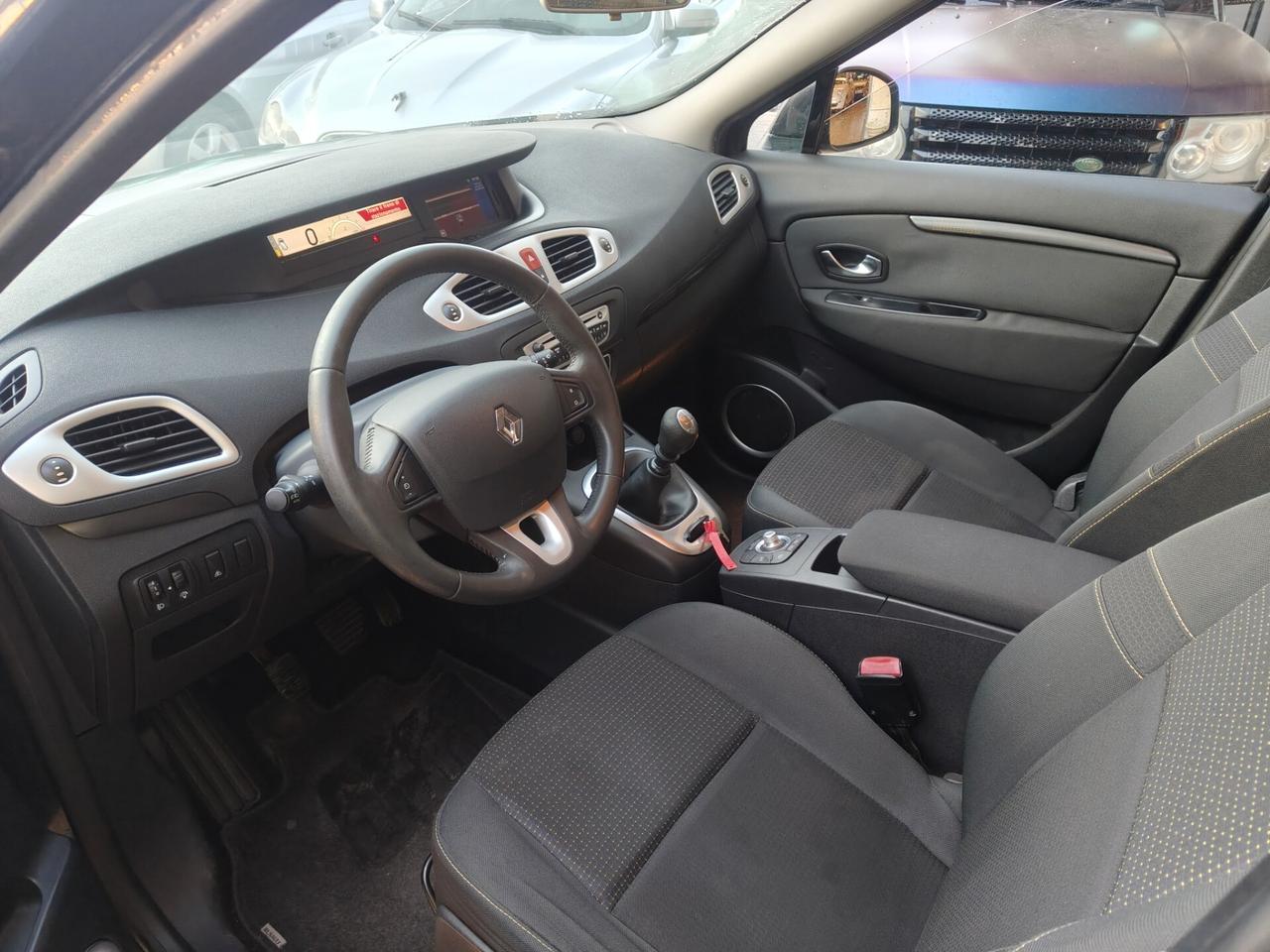 Renault Scenic Scénic X-Mod 1.9 dCi 130CV Luxe