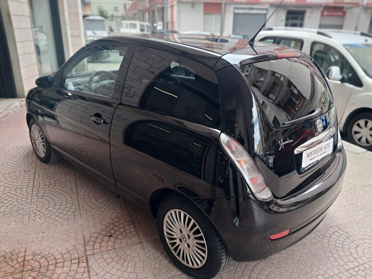 Lancia Ypsilon 1.3 MJT 75 CV MomoDesign-Euro4690