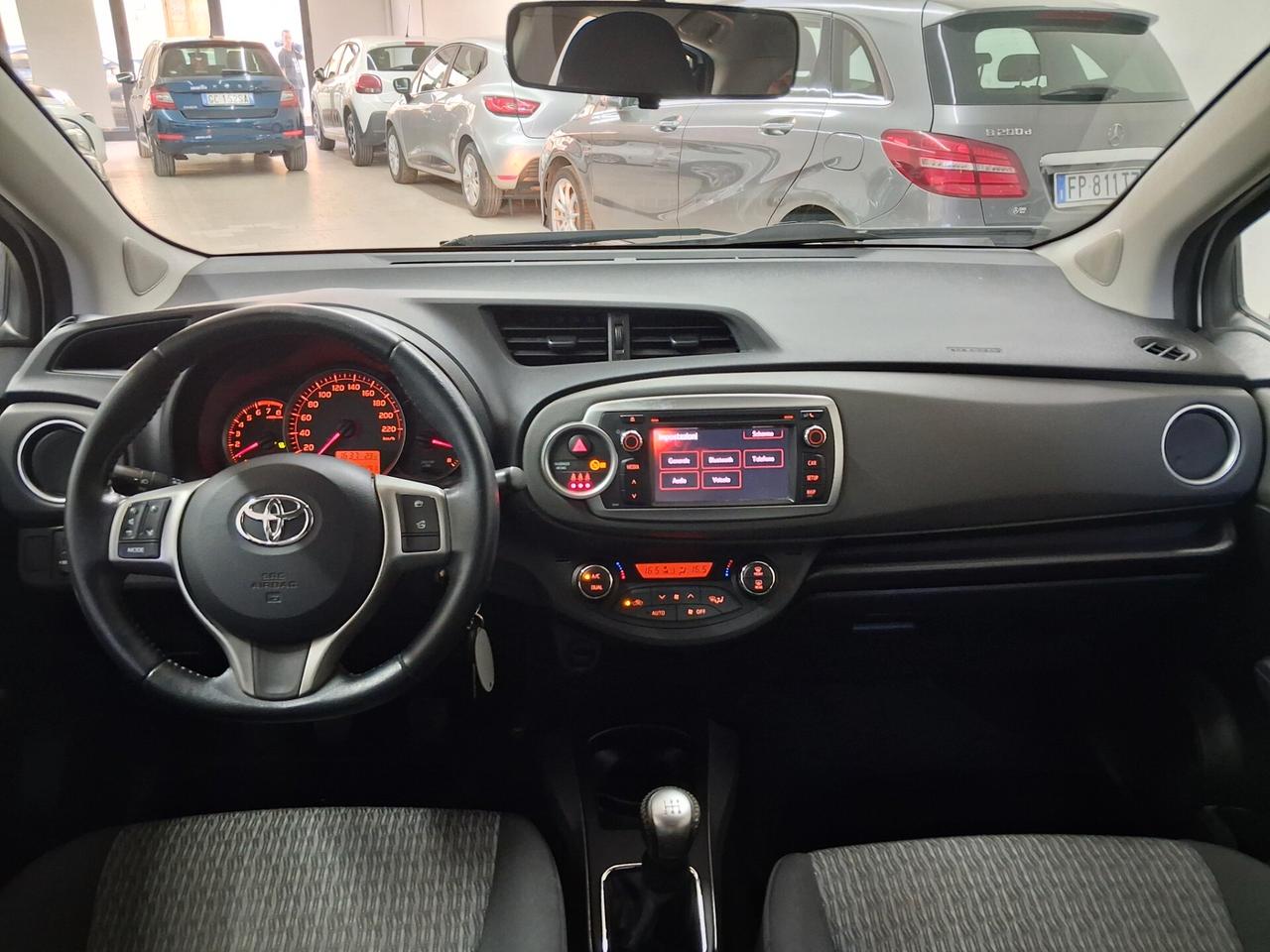 Toyota Yaris 1.0 5 porte