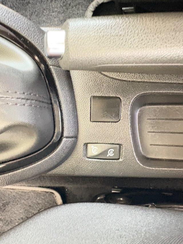 RENAULT Clio 90CV 5 porte NEOPATENTATI NESSUN OBBLIGO DI FINANZ