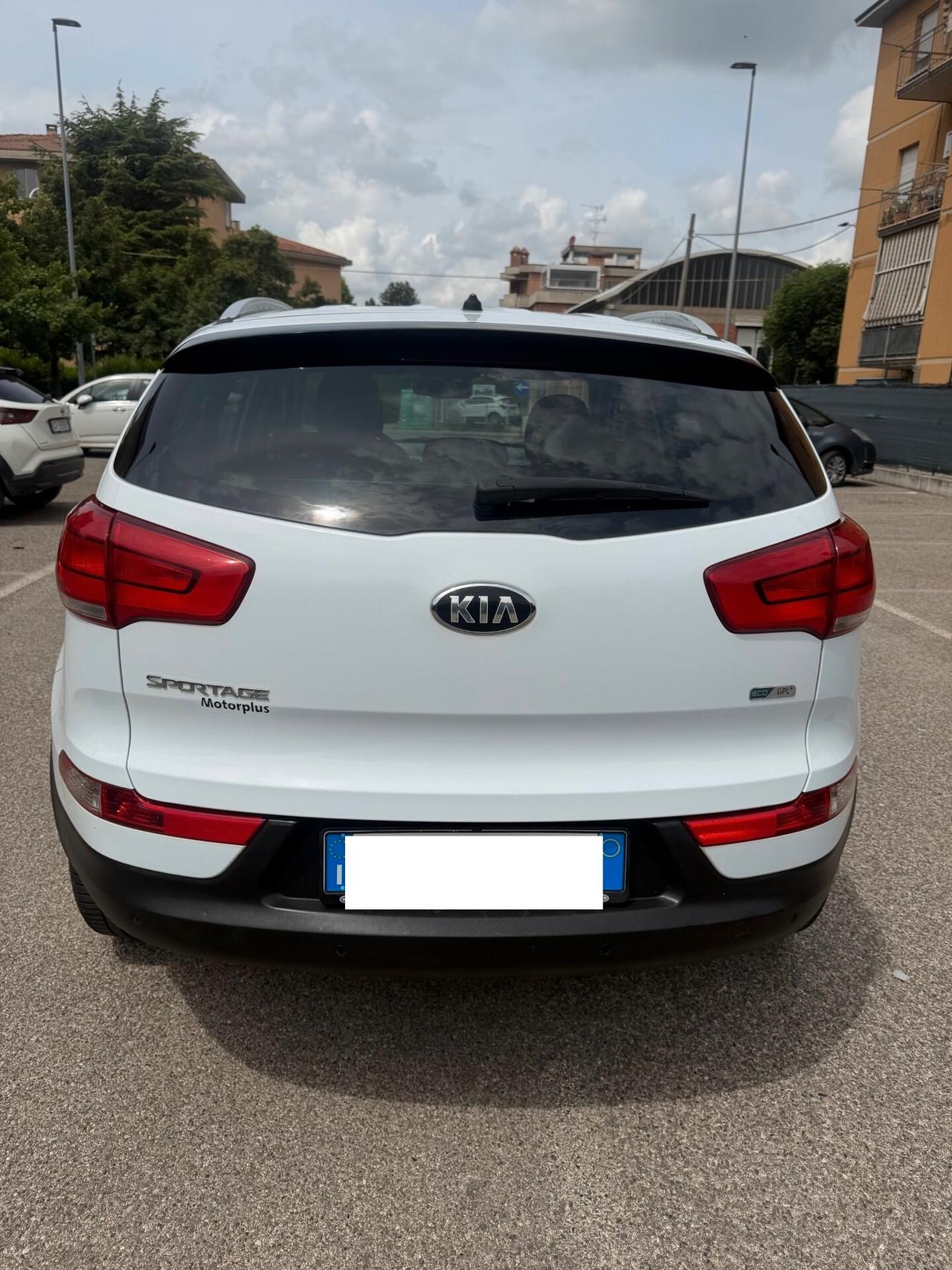 Kia Sportage 1.6 Gpl - NEOP. - 12 MESI DI GARANZIA -