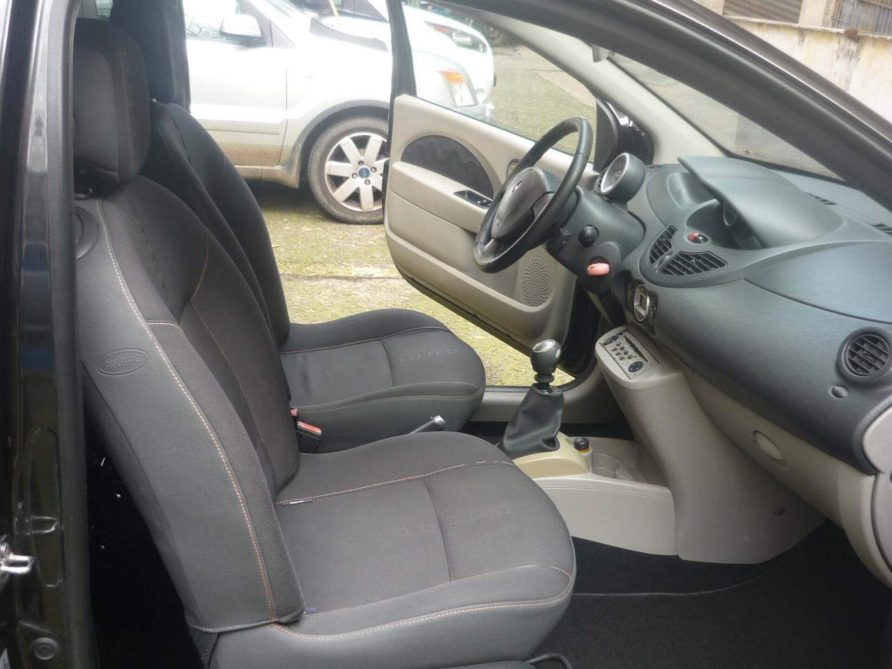 Renault Twingo 1.2 16V Le Iene