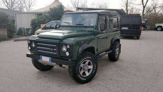 LAND ROVER Defender 90 2.0 mpi