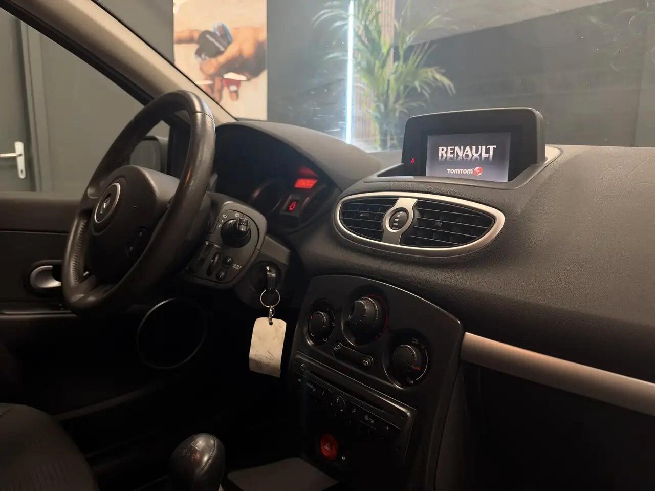 Renault Clio 1.2 16V 5 porte Luxe
