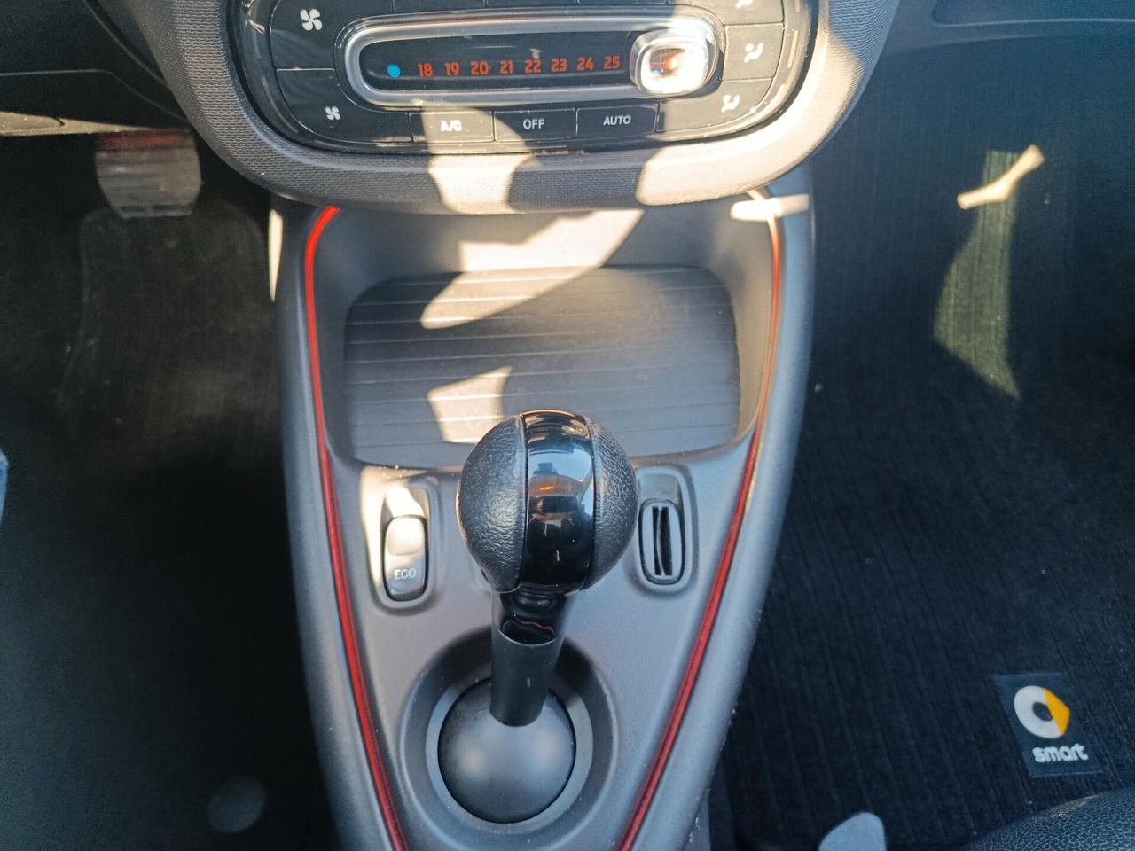 Smart ForFour EQ Pulse