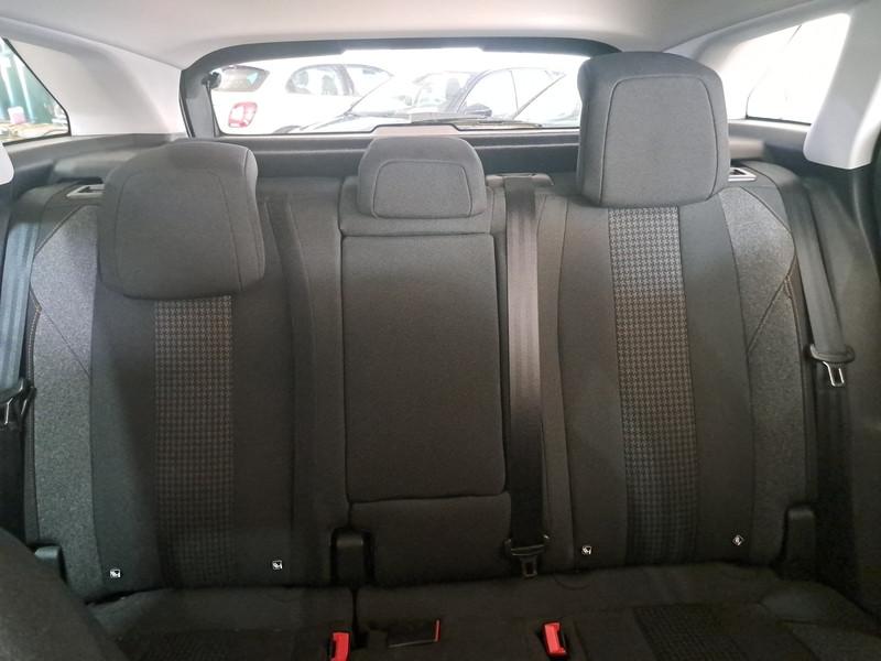 PEUGEOT 3008 BLUEHDI 130 EAT8 SES BUSINESS SUV