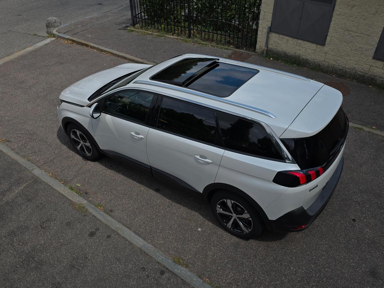 PEUGEOT 5008 1.5(130cv) BlueHdi Business (7posti)