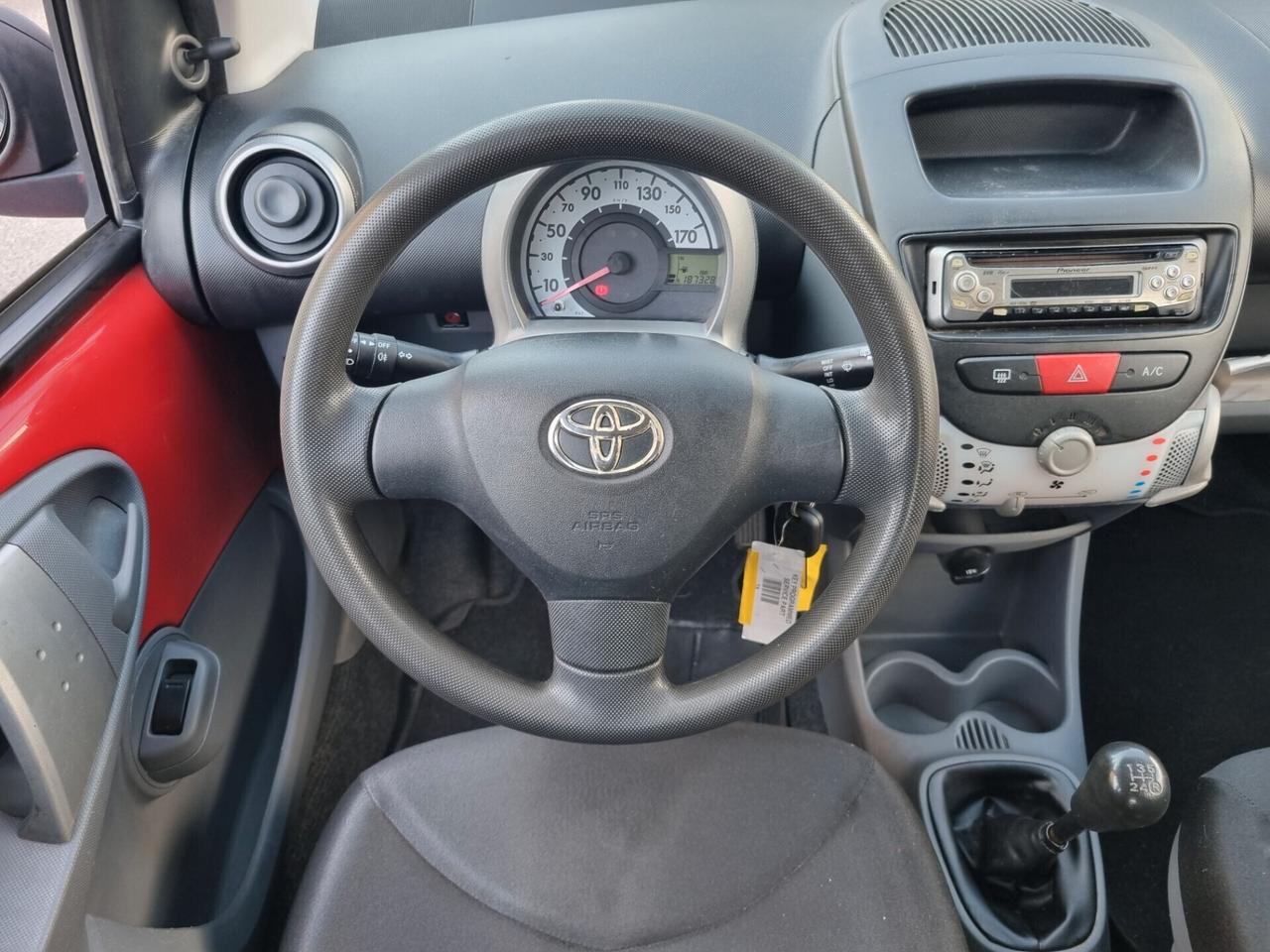 Toyota Aygo 1.0 12V VVT-i 5 porte Sol